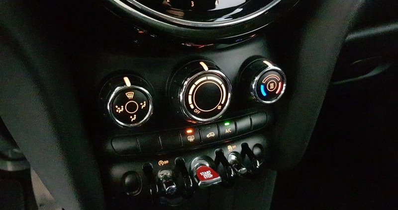 MINI Cooper cena 85900 przebieg: 31000, rok produkcji 2022 z Międzyzdroje małe 596
